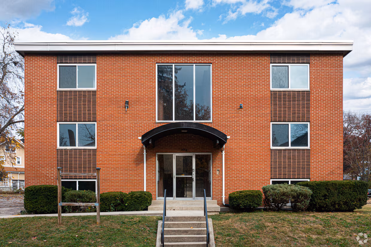 320 Grafton Ave